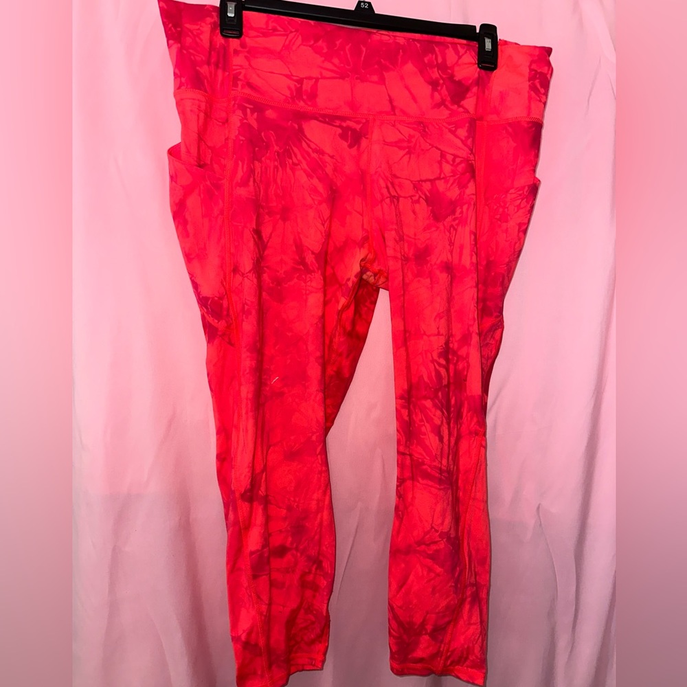 Fabletics Tie Dye Oasis High-Rise 7/8 Leggings